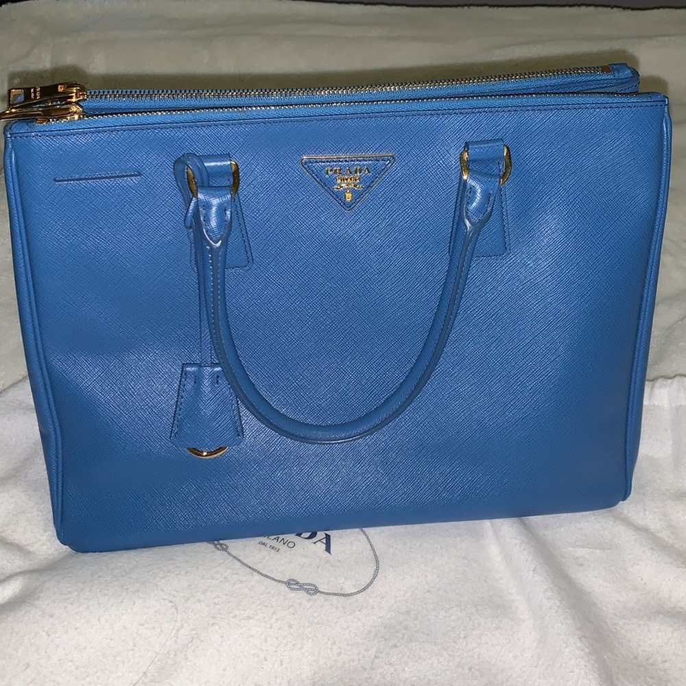 💙 Large Prada Galleria Saffiano leather bag